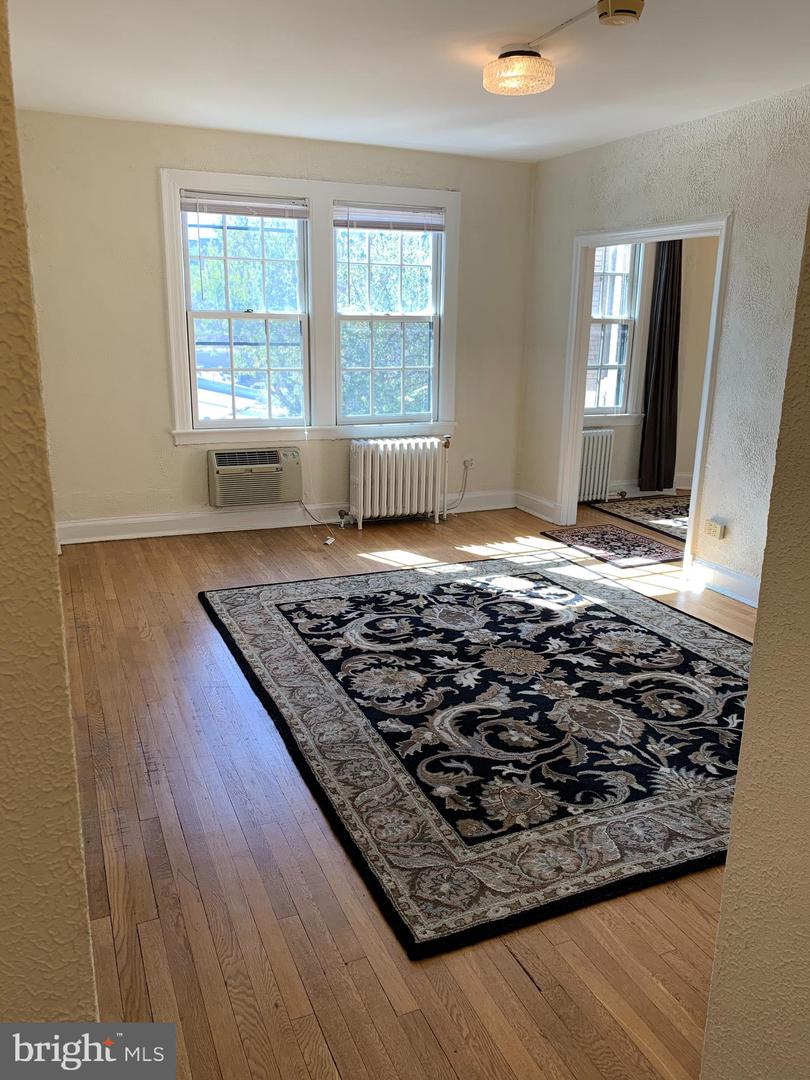 2032 Belmont Rd Nw #625 Property Photo 4