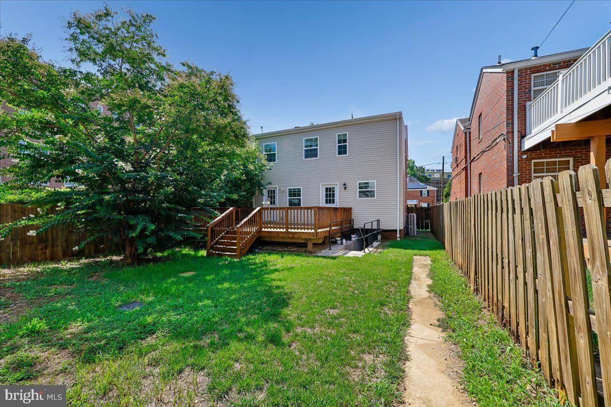 2826 Newton St Ne Property Photo 4