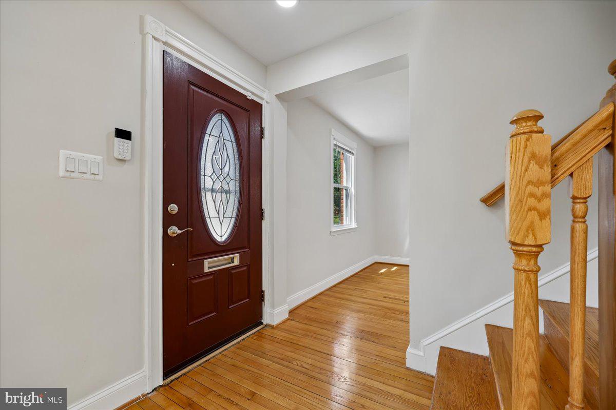 2826 Newton St Ne Property Photo 6