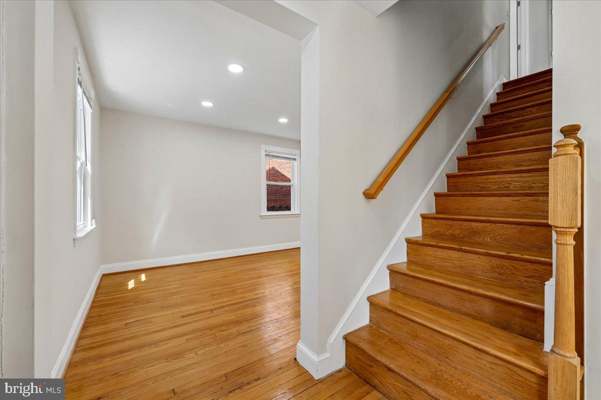 2826 Newton St Ne Property Photo 7