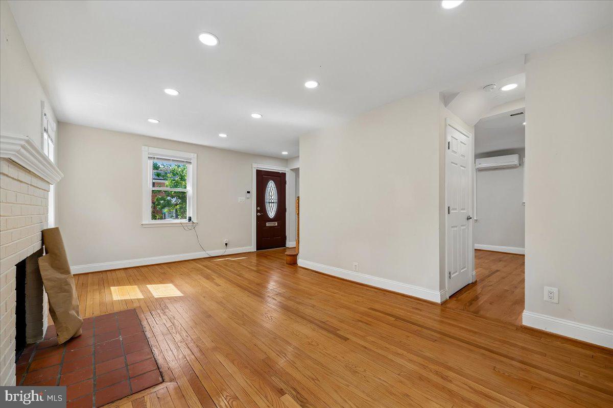 2826 Newton St Ne Property Photo 20