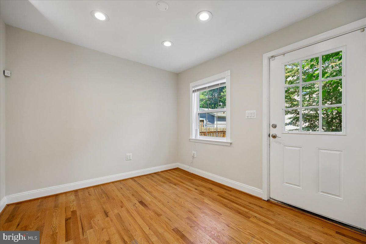 2826 Newton St Ne Property Photo 23
