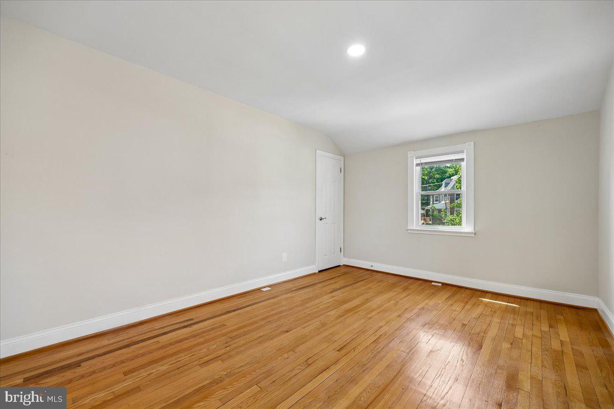 2826 Newton St Ne Property Photo 33