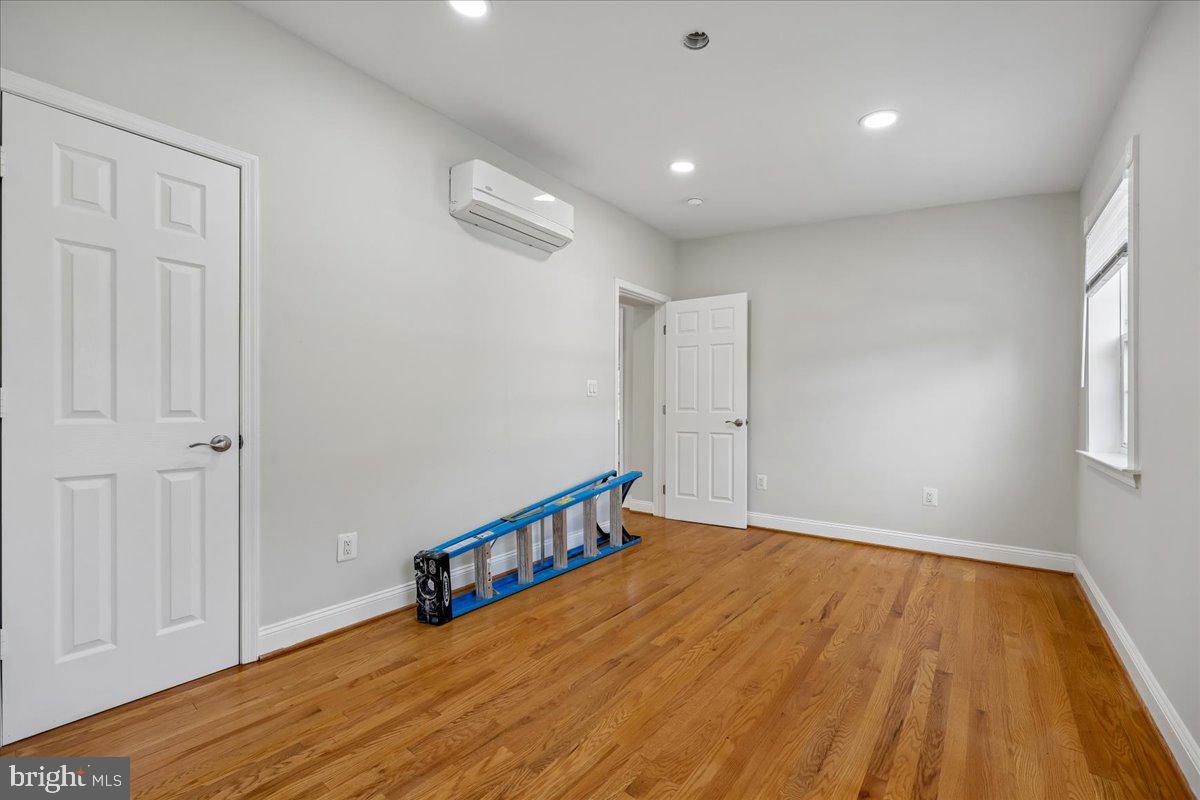 2826 Newton St Ne Property Photo 45