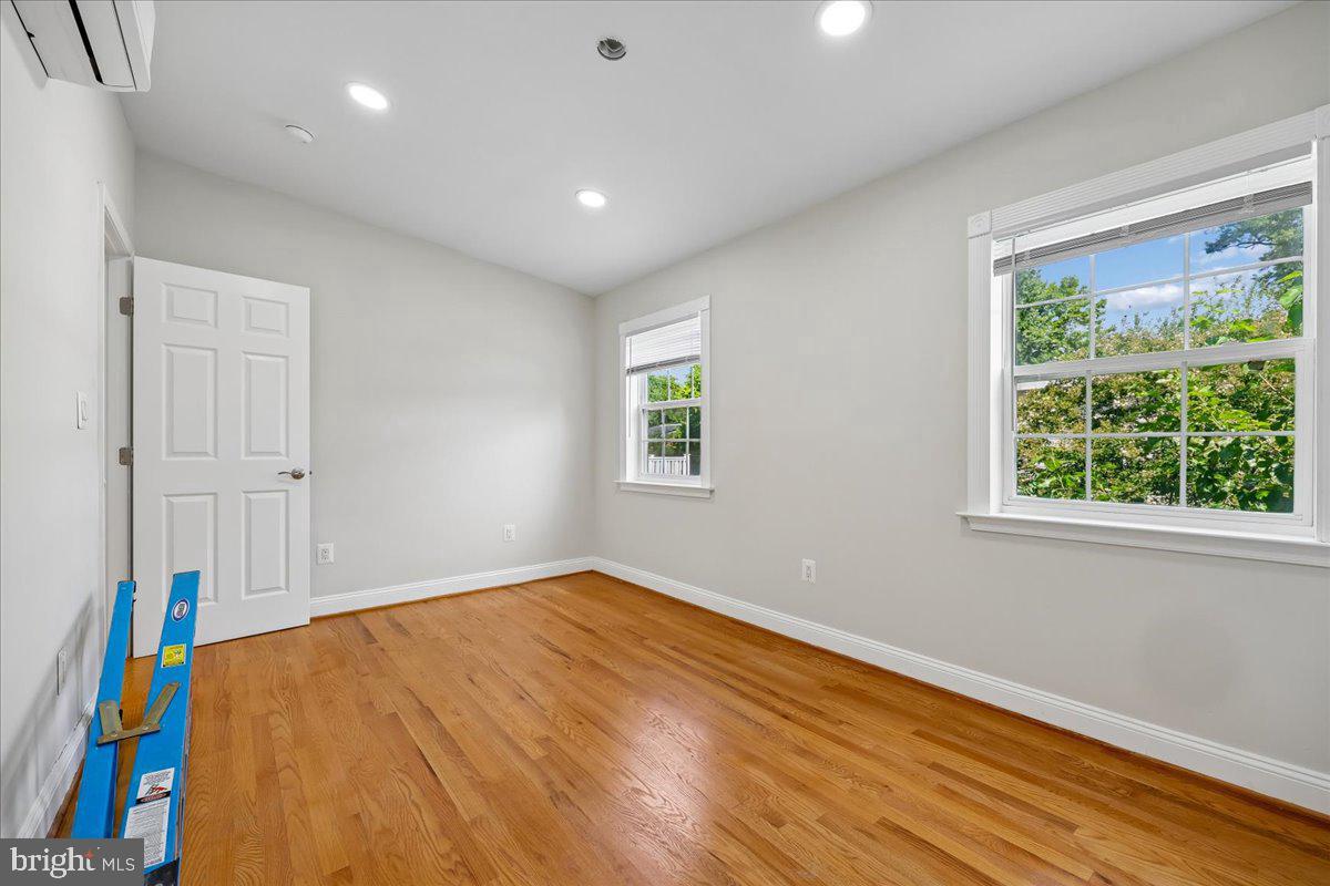 2826 Newton St Ne Property Photo 46