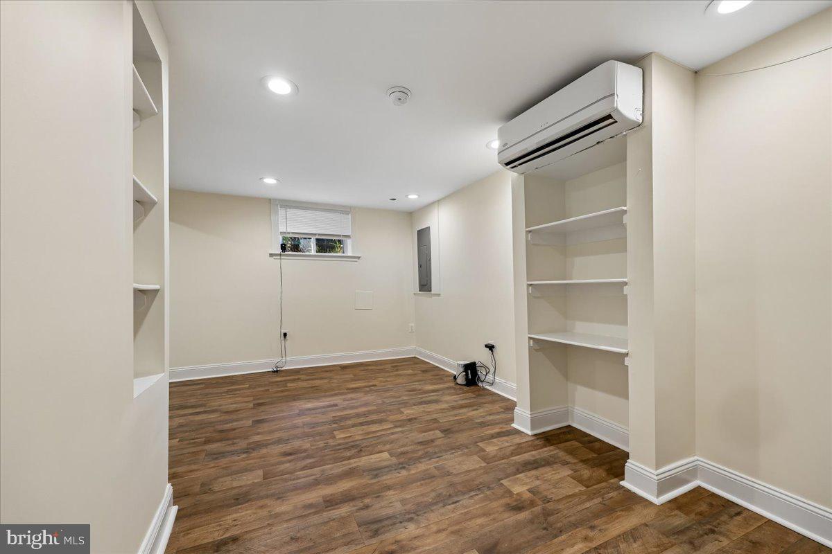 2826 Newton St Ne Property Photo 50