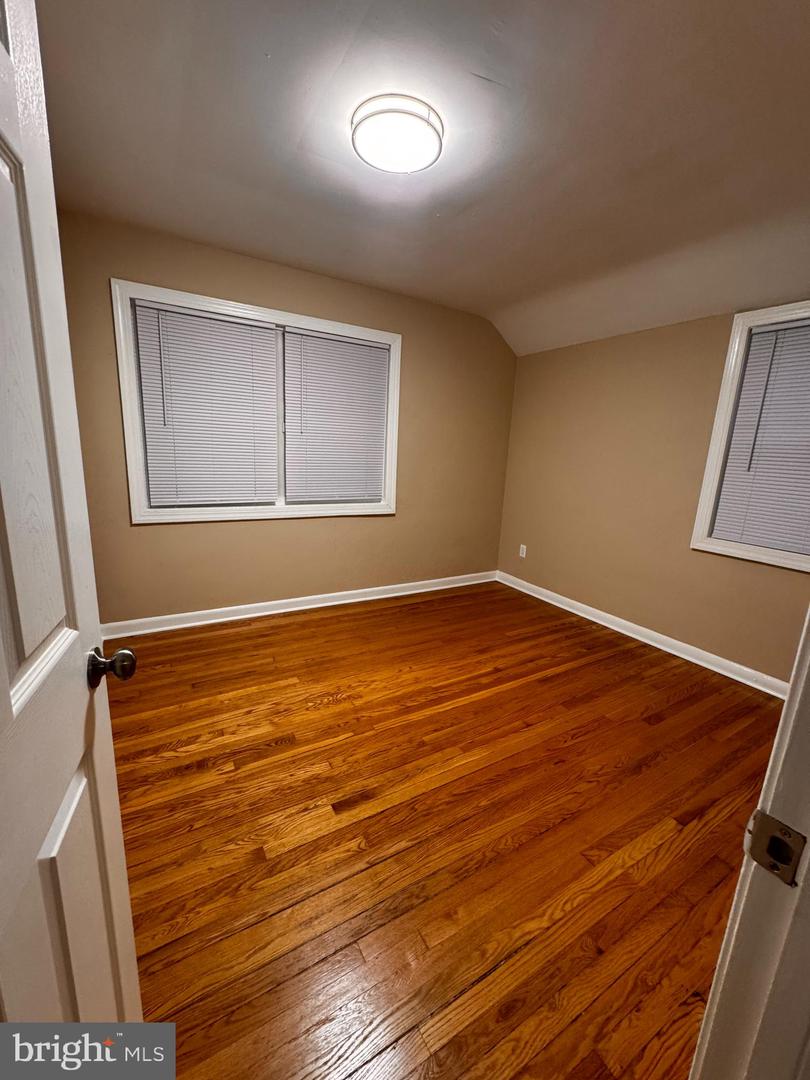 1711 Newton St Ne Property Photo 11