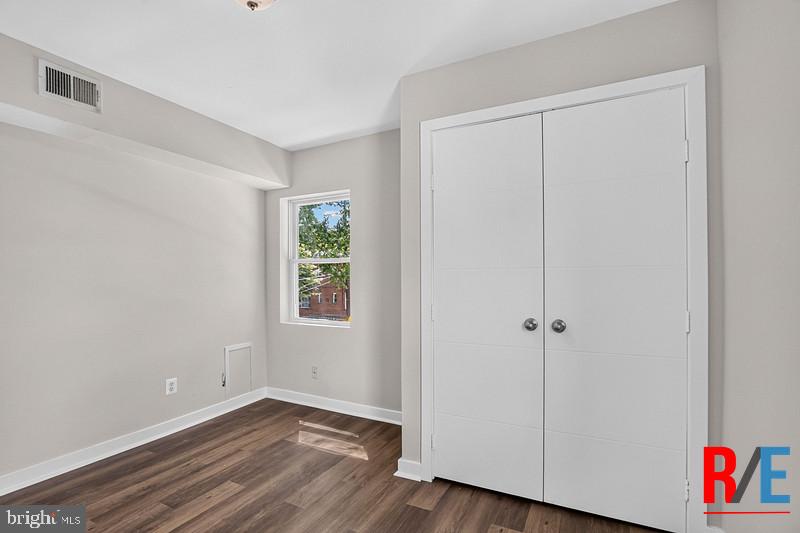 4306 Halley Ter Se #4 Property Photo 10