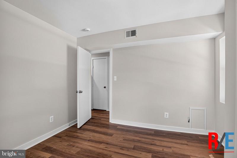 4306 Halley Ter Se #4 Property Photo 11