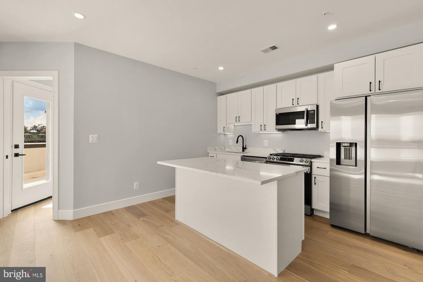 3215 Mount Pleasant St Nw #403 Property Photo 2