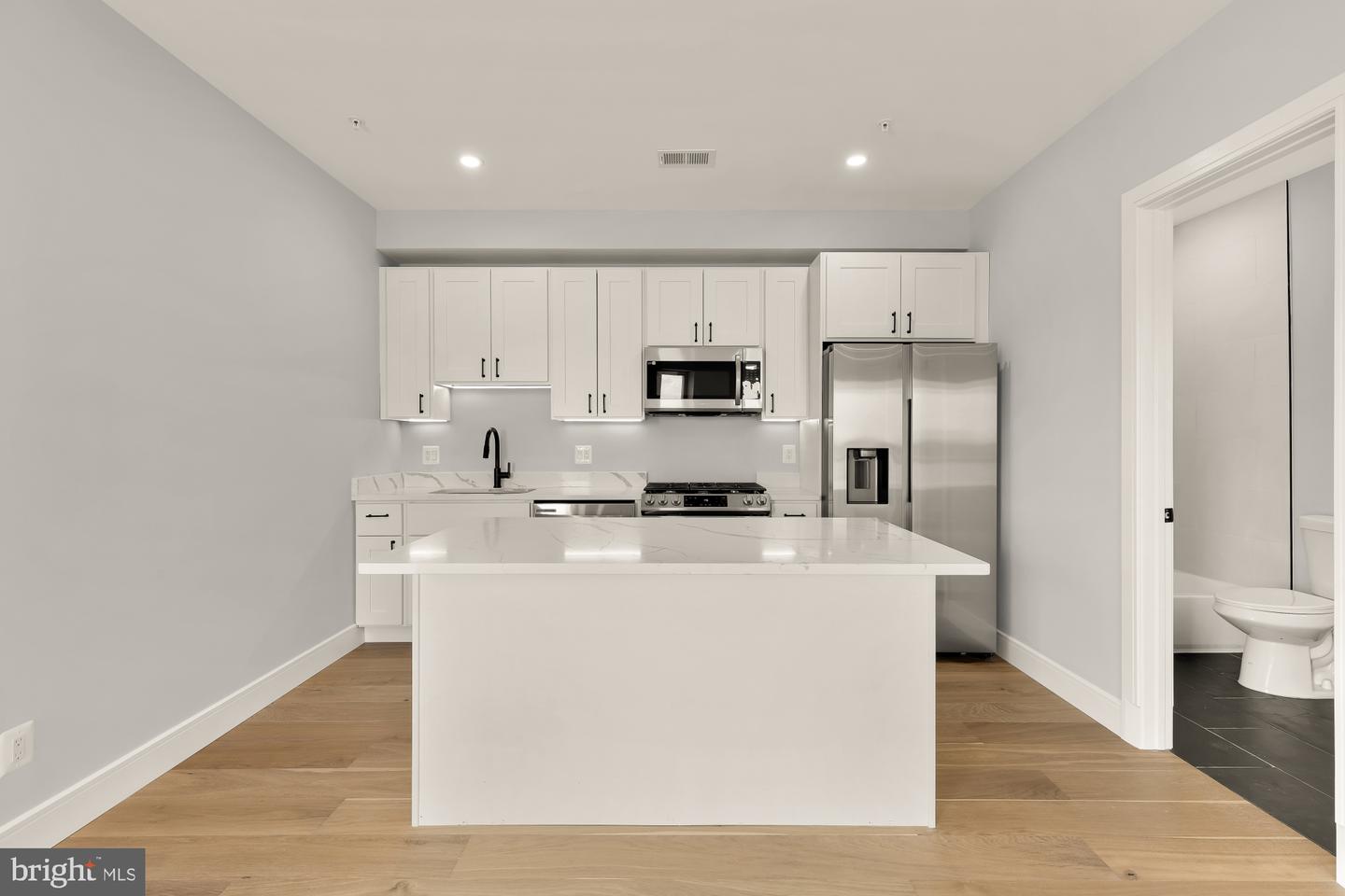 3215 Mount Pleasant St Nw #403 Property Photo 3