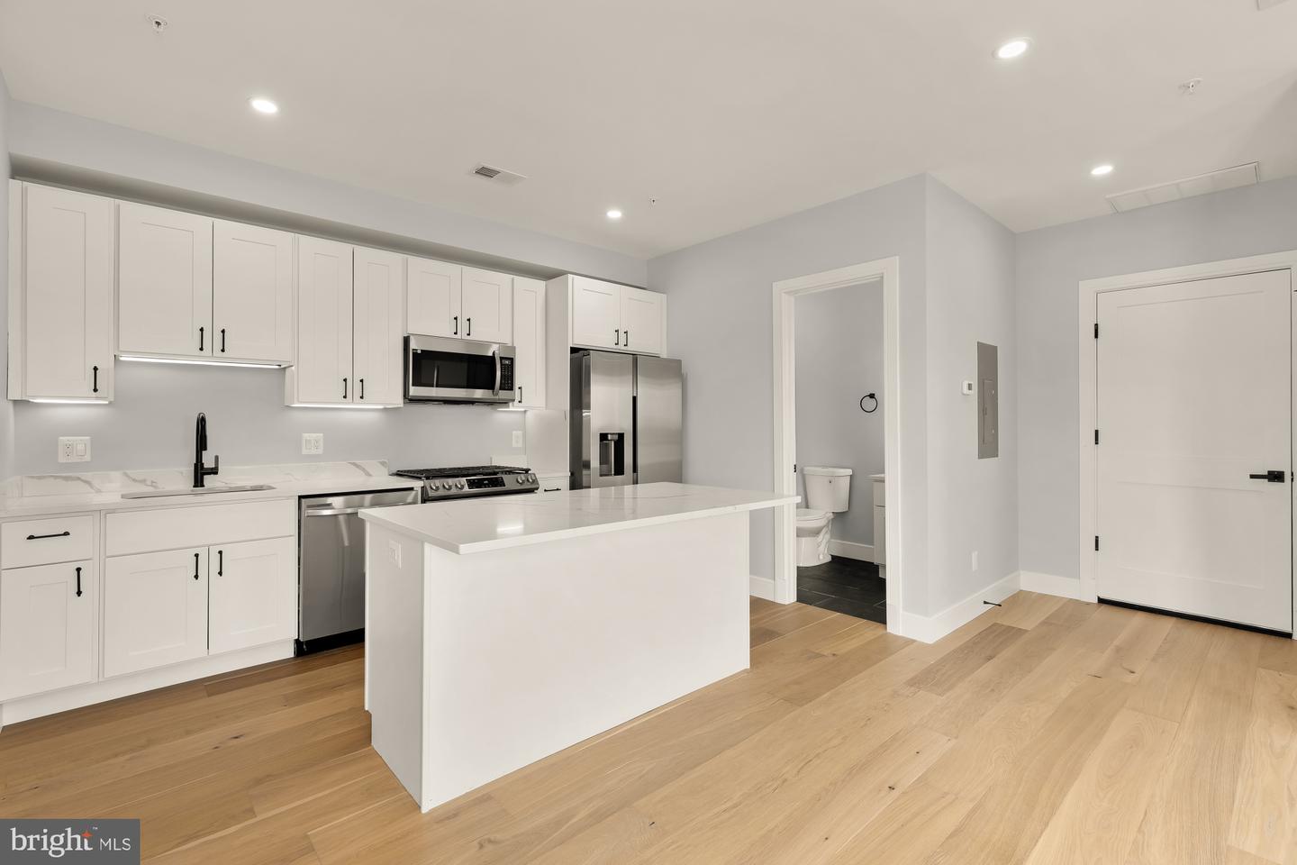 3215 Mount Pleasant St Nw #403 Property Photo 5