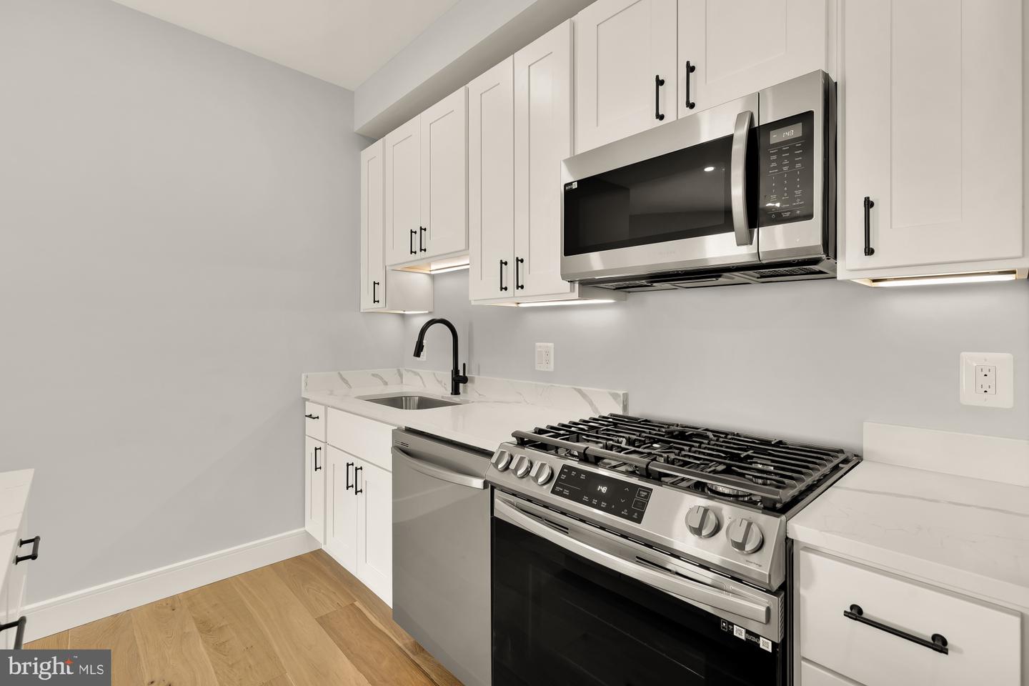 3215 Mount Pleasant St Nw #403 Property Photo 8