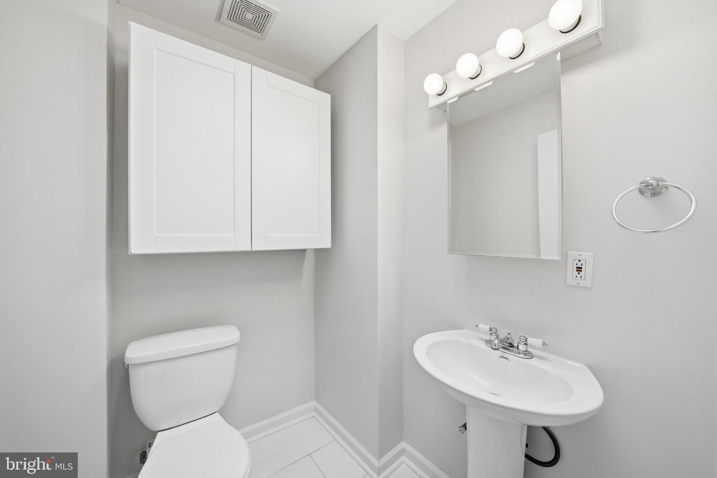 1391 F St Ne Property Photo 11