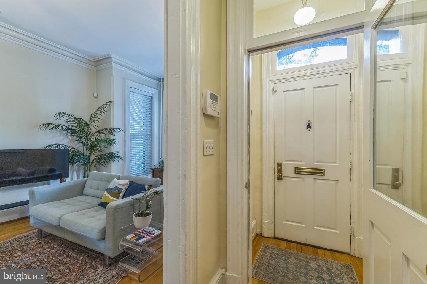 1414 Swann St Nw Property Photo 4