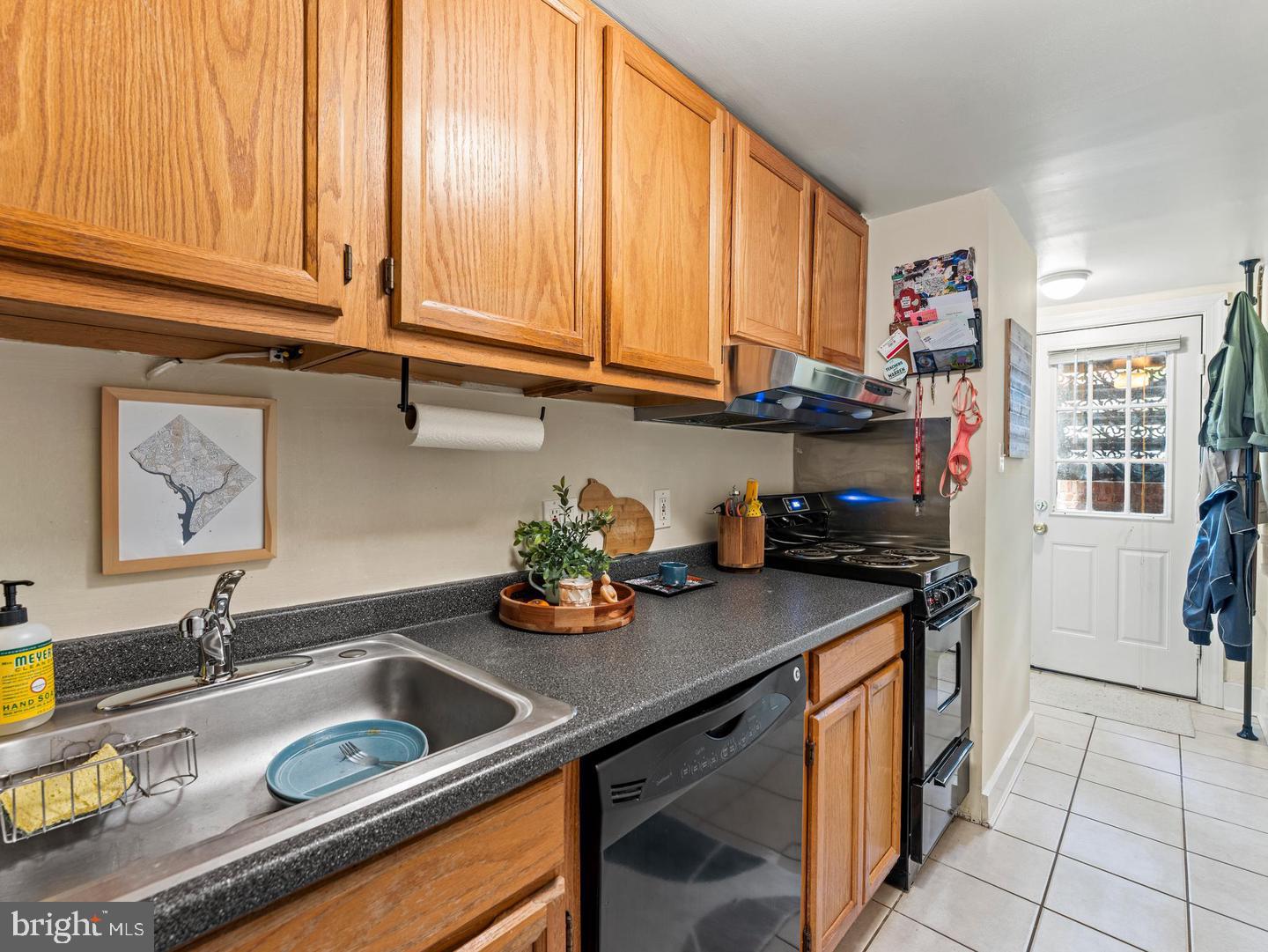 1414 Swann St Nw Property Photo 30