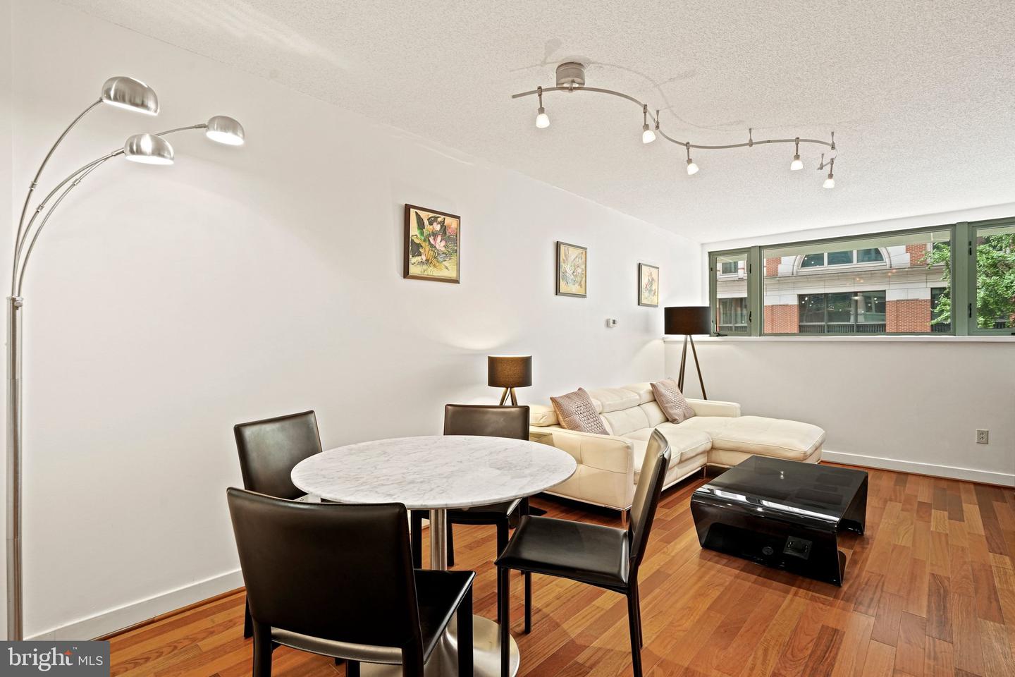 1150 K St Nw #208 Property Photo 3