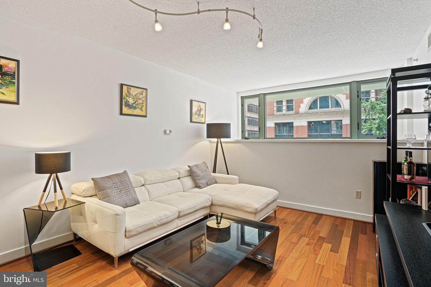 1150 K St Nw #208 Property Photo 4