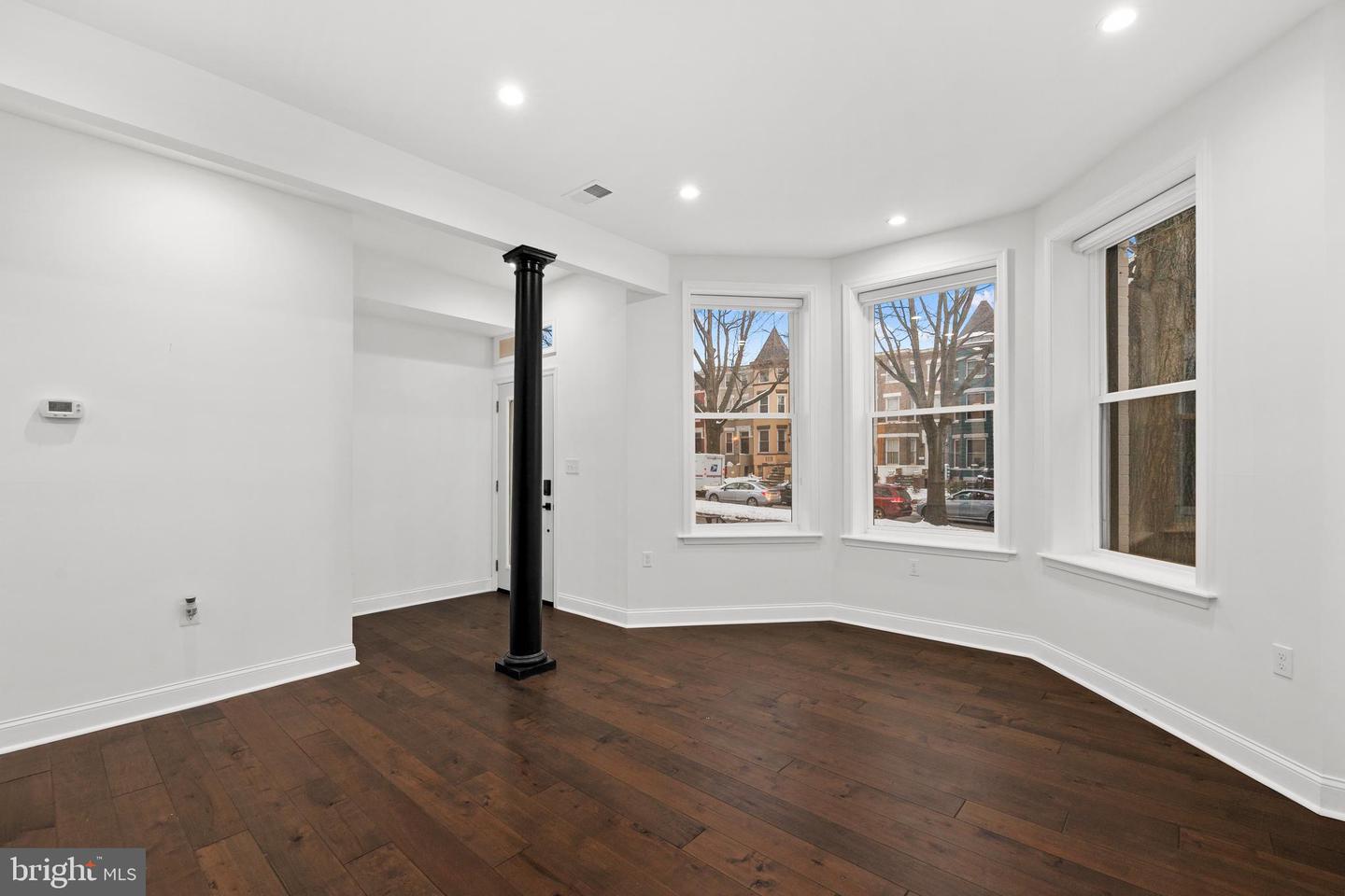 25 Rhode Island Ave Nw Property Photo 3
