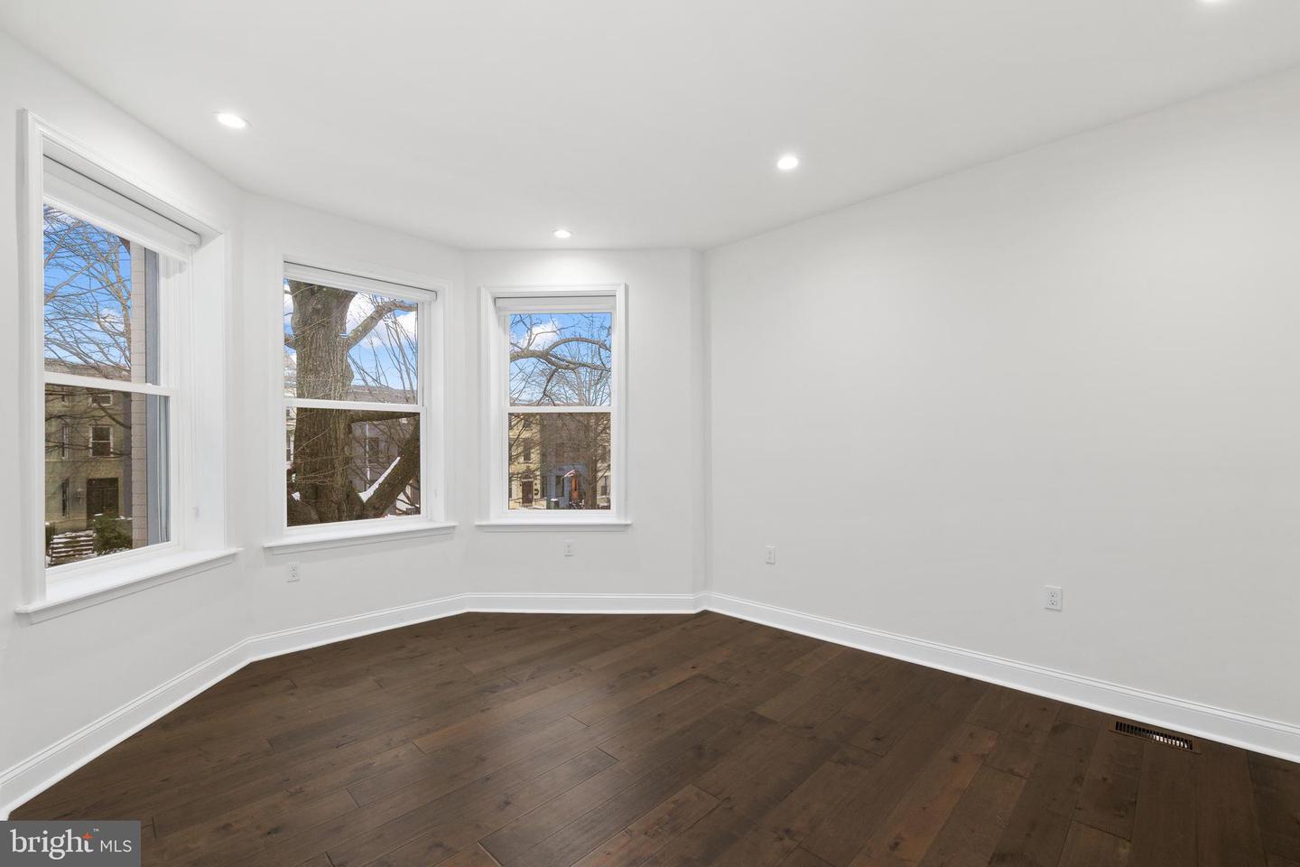 25 Rhode Island Ave Nw Property Photo 13