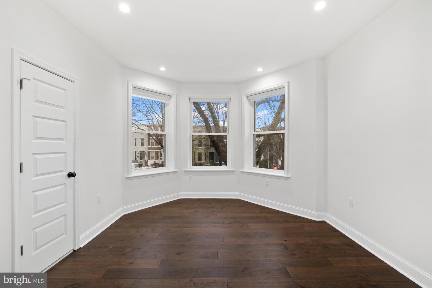 25 Rhode Island Ave Nw Property Photo 14