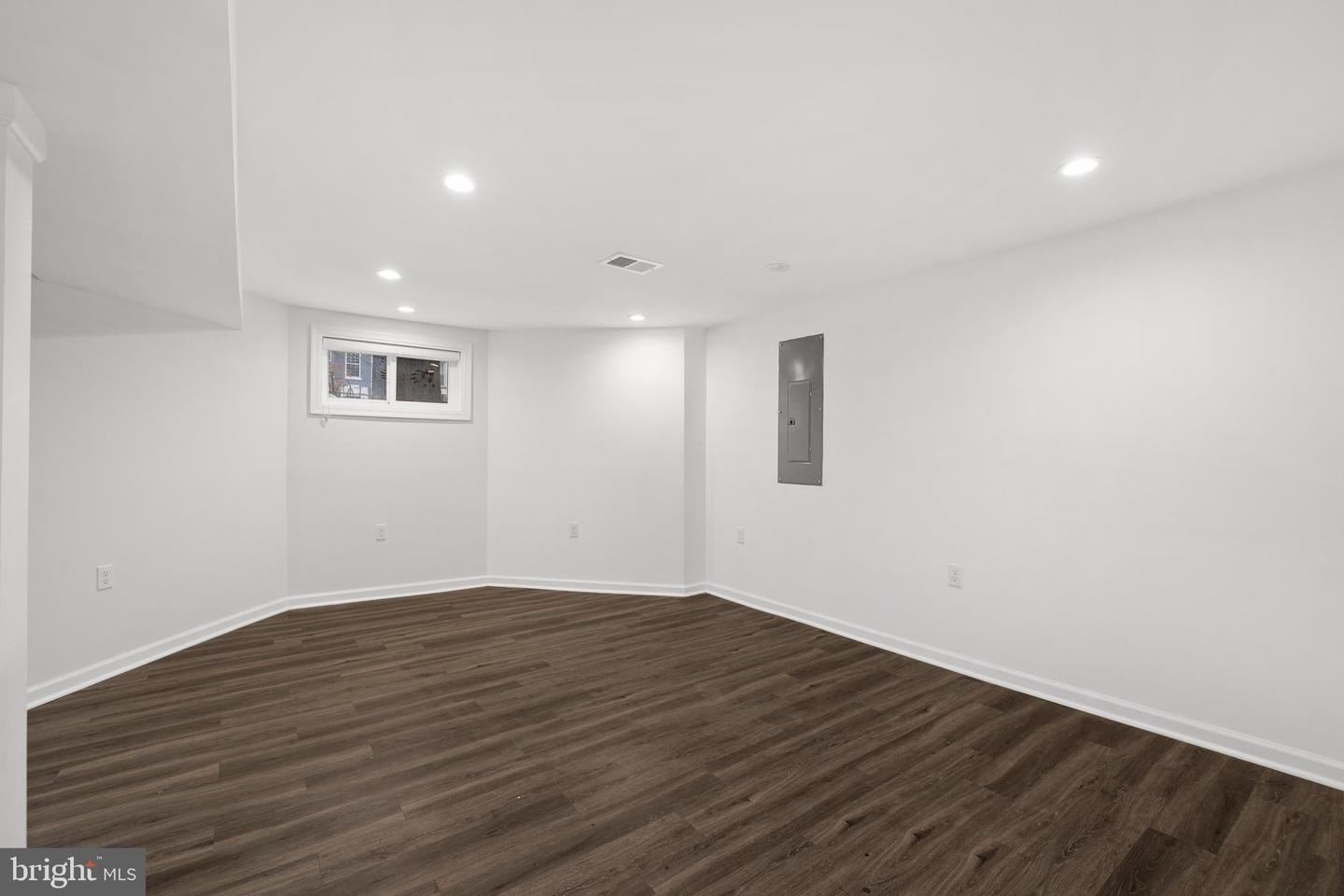25 Rhode Island Ave Nw Property Photo 27