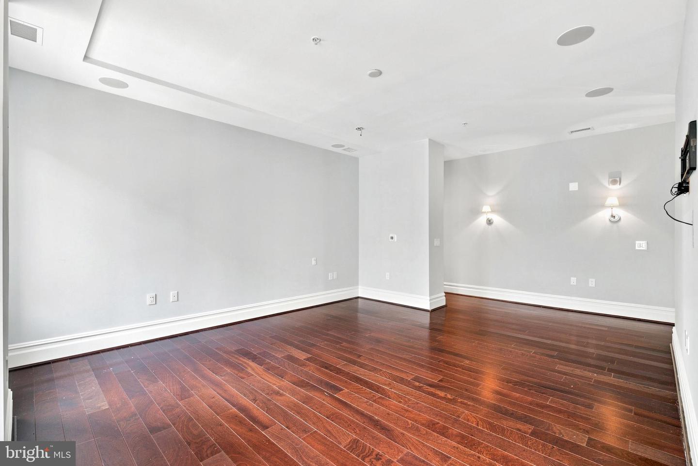 DCDC2278094 Property Photo 36