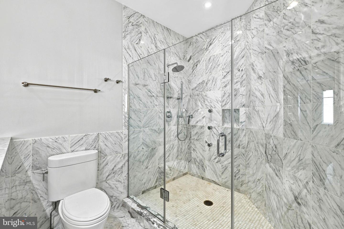 DCDC2278094 Property Photo 42