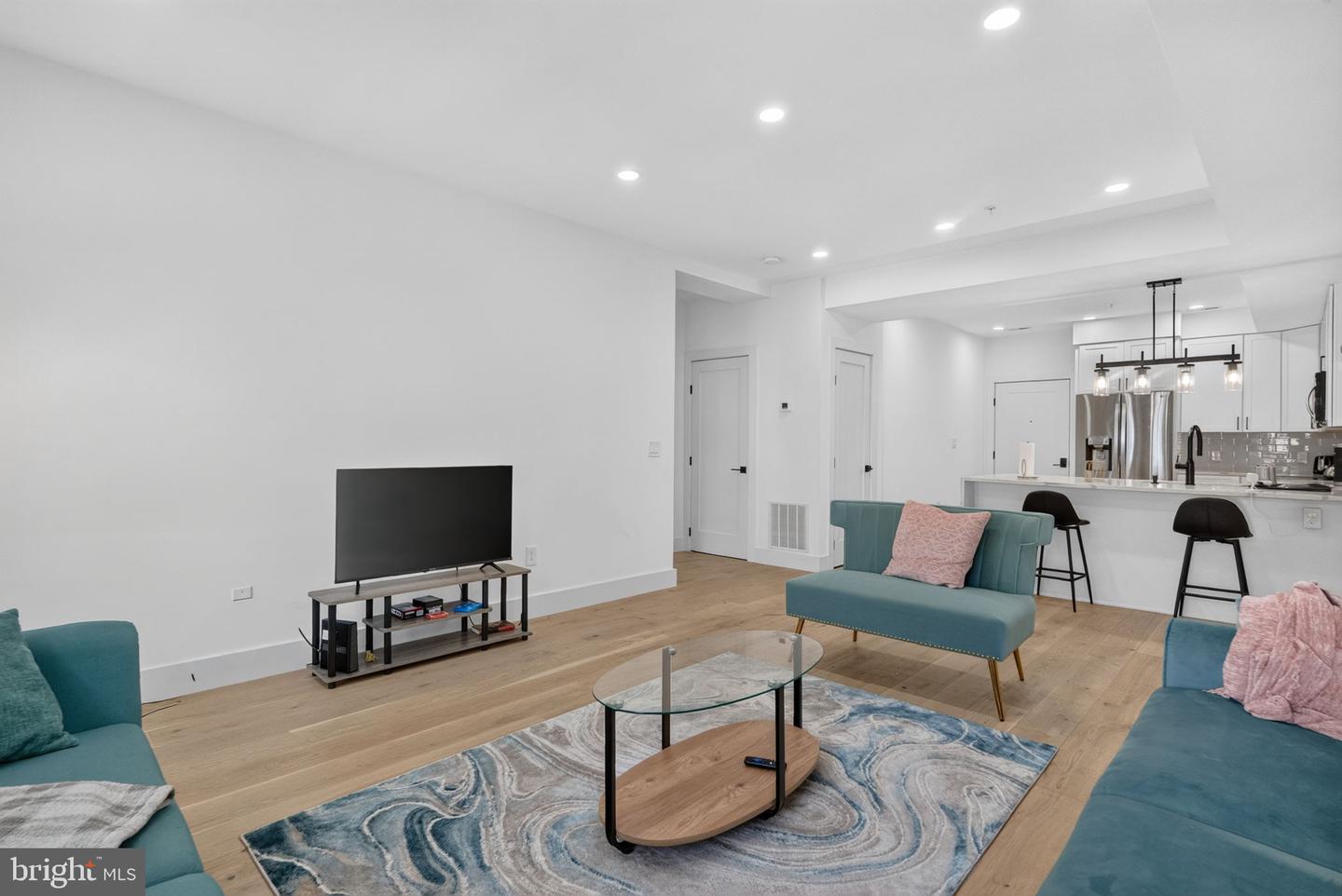 927 Kennedy St Nw #304 Property Photo 8