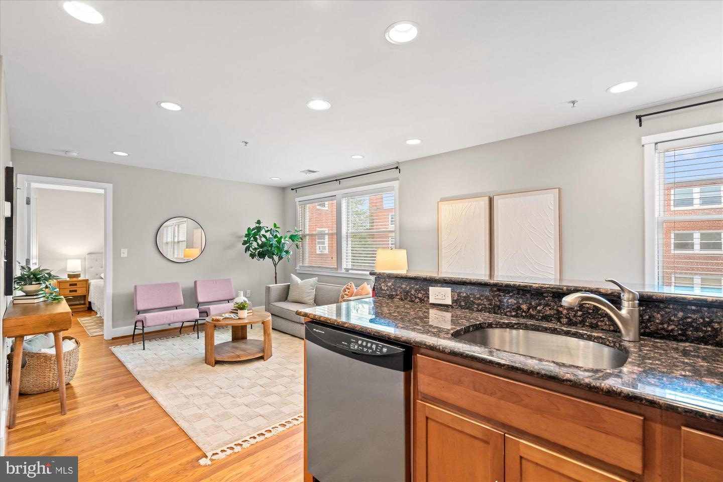 1628 C St Se #202 Property Photo 14