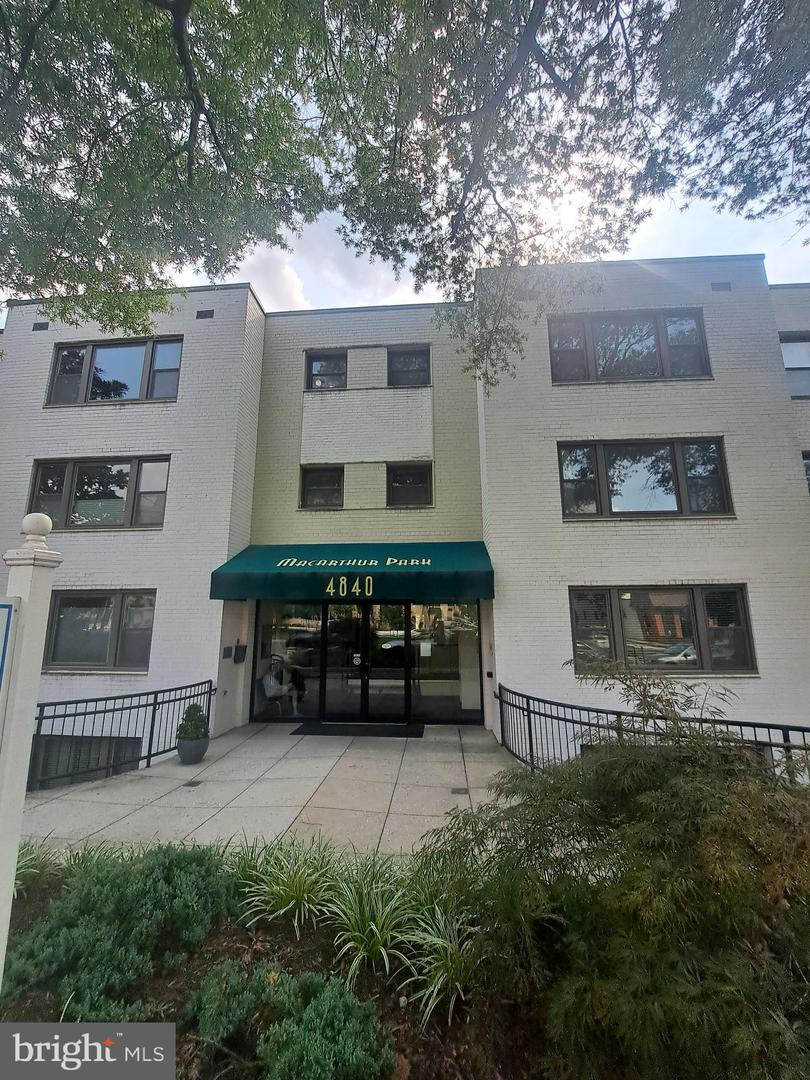 4840 MACARTHUR BLVD NW #307 Property Photo 1