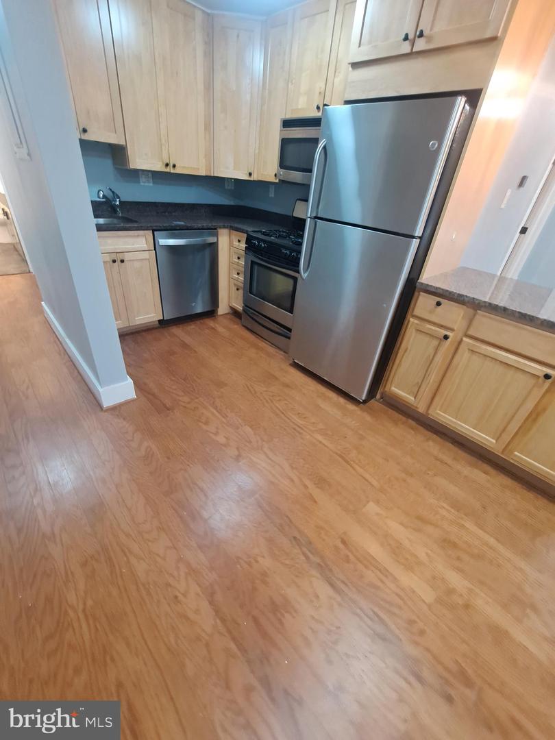 4840 Macarthur Blvd Nw #307 Property Photo 16