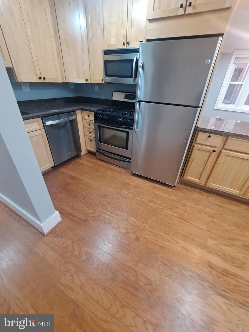 4840 Macarthur Blvd Nw #307 Property Photo 17