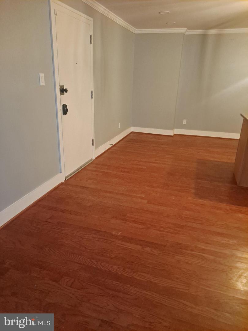 4840 Macarthur Blvd Nw #307 Property Photo 27