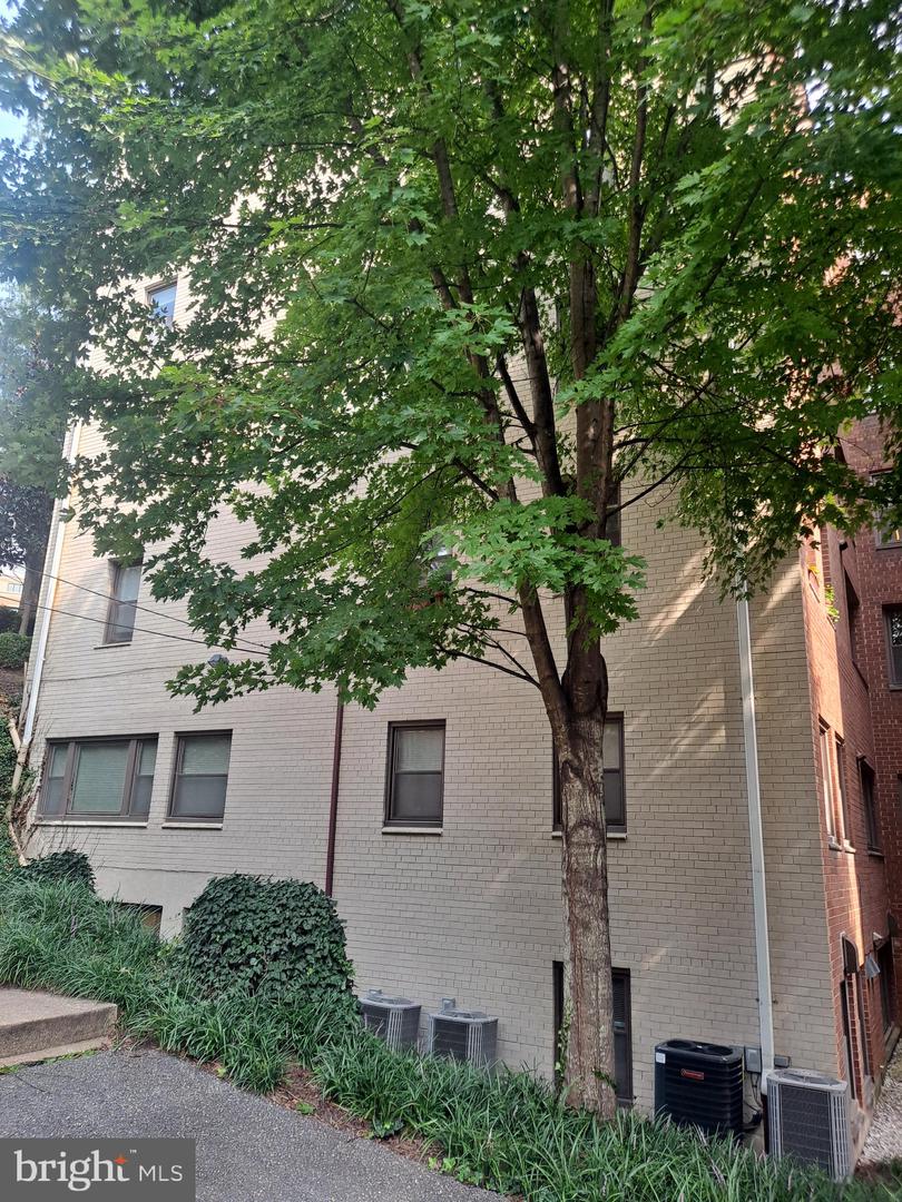 4840 Macarthur Blvd Nw #307 Property Photo 43
