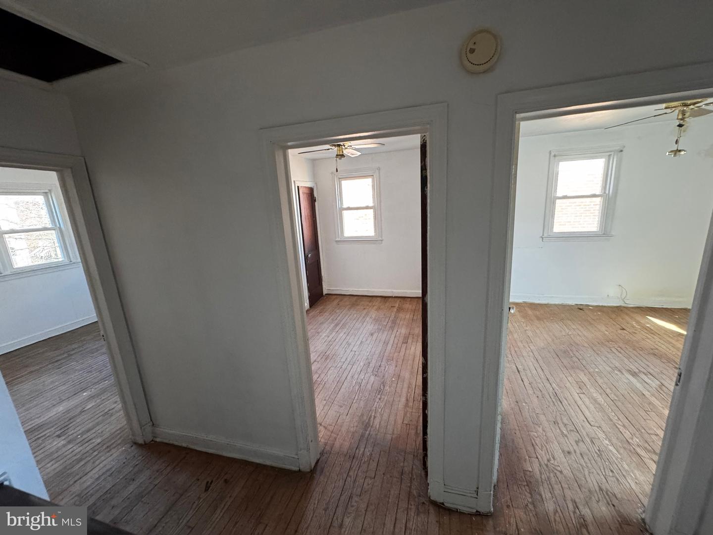 211 49th St Ne Property Photo 5