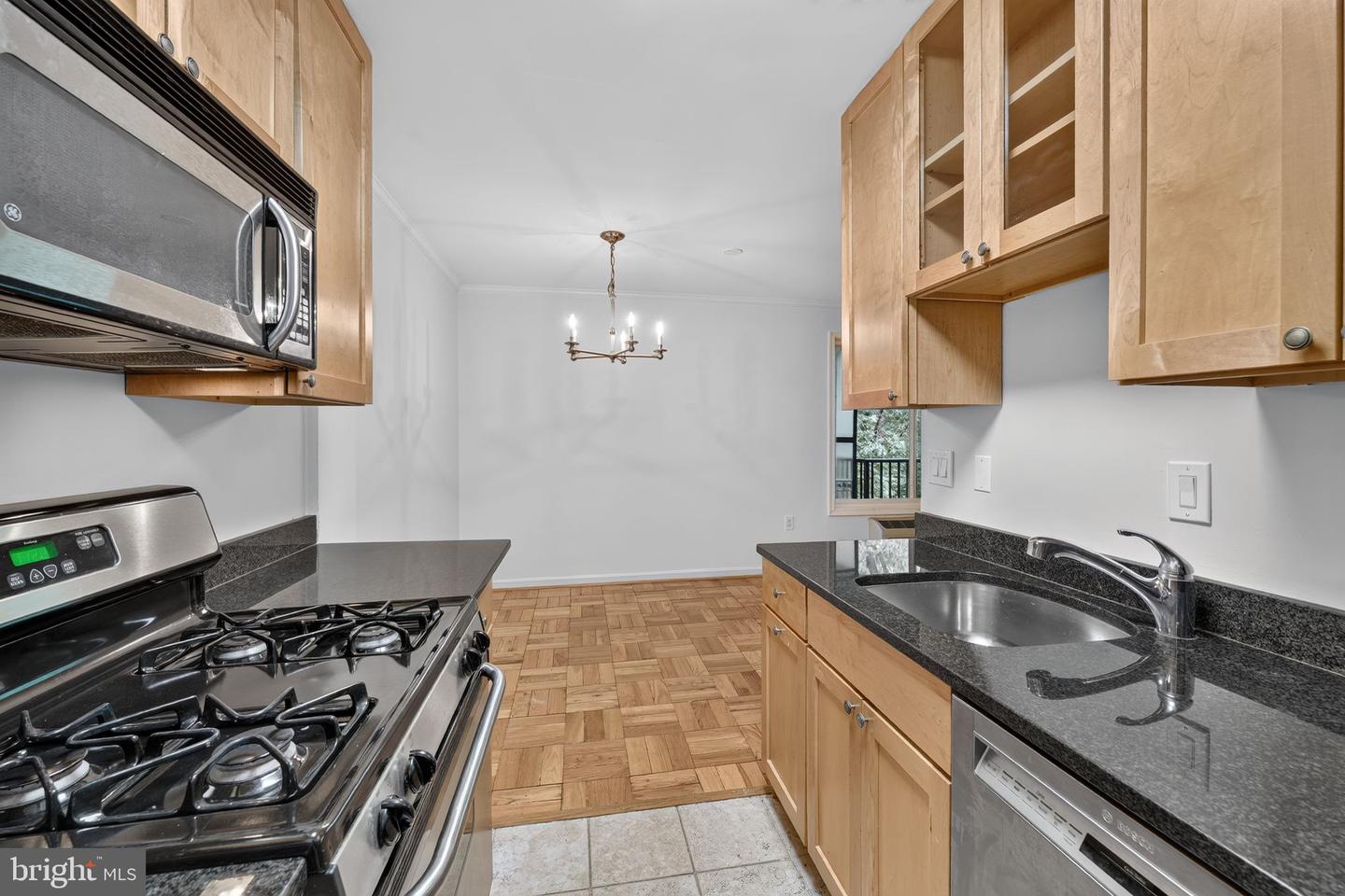 4114 Davis Pl Nw #213 Property Photo 17