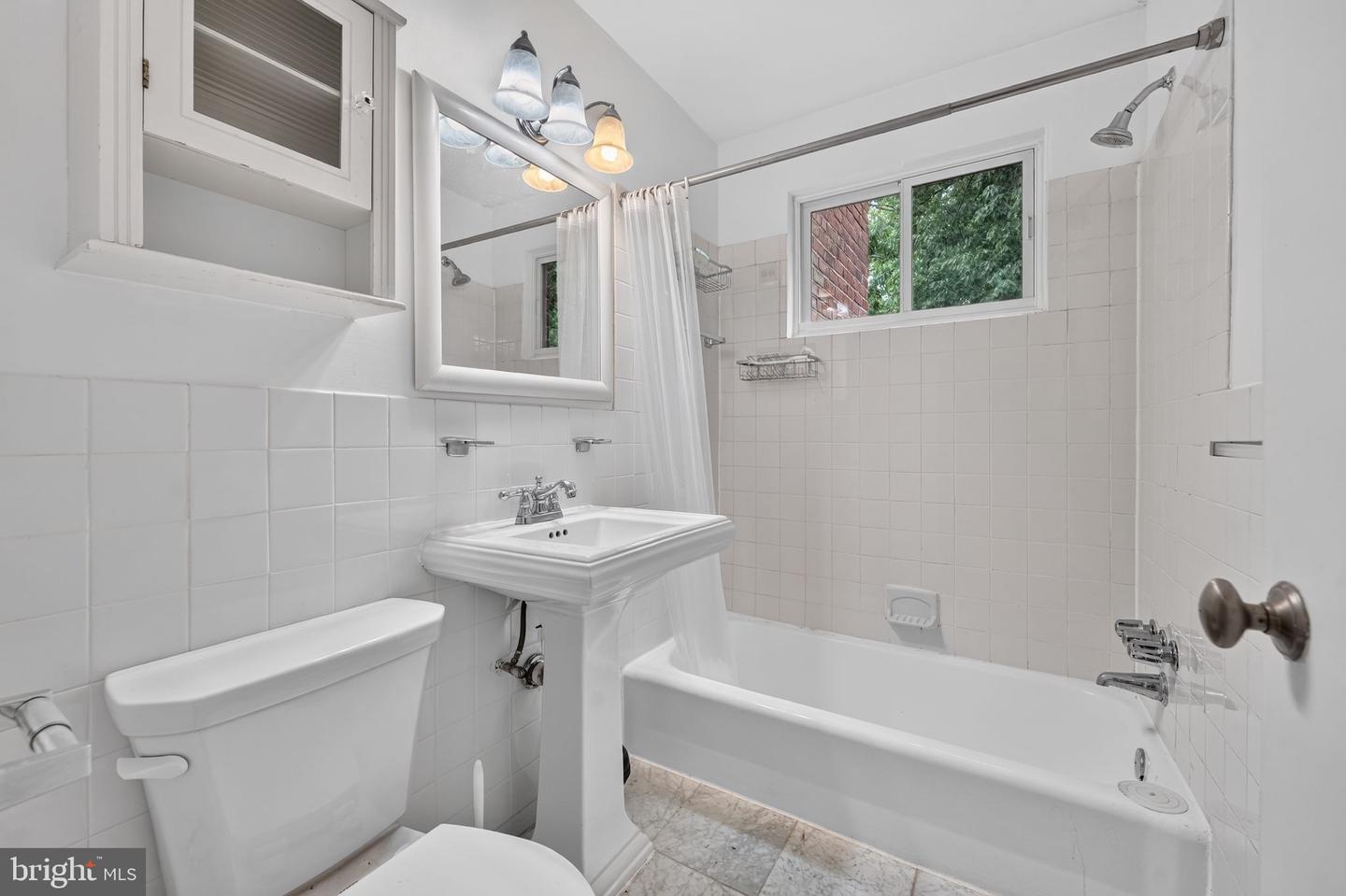 4114 Davis Pl Nw #213 Property Photo 23