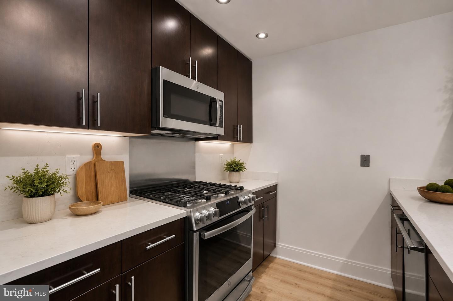 919 Florida Ave Nw #201 Property Photo 8