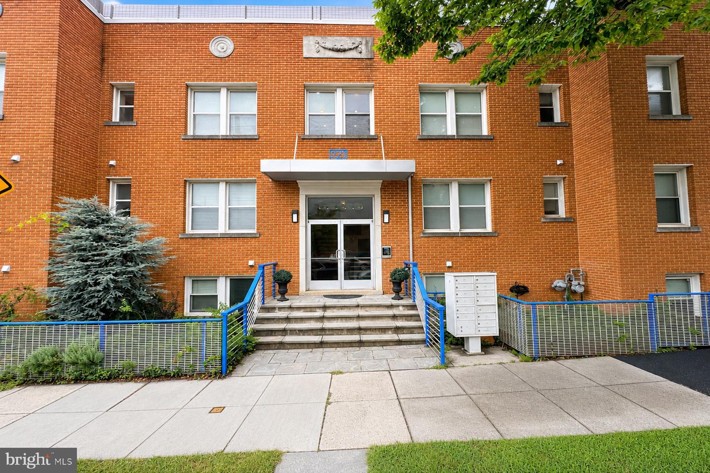 921 Butternut St Nw #201 Property Photo 2
