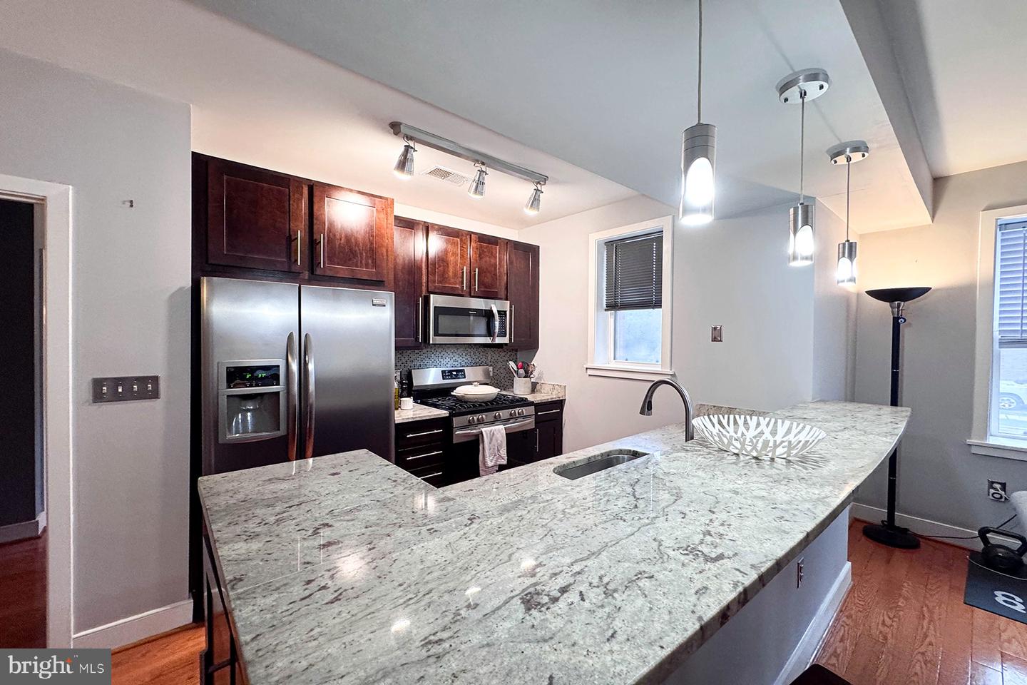 921 Butternut St Nw #201 Property Photo 6