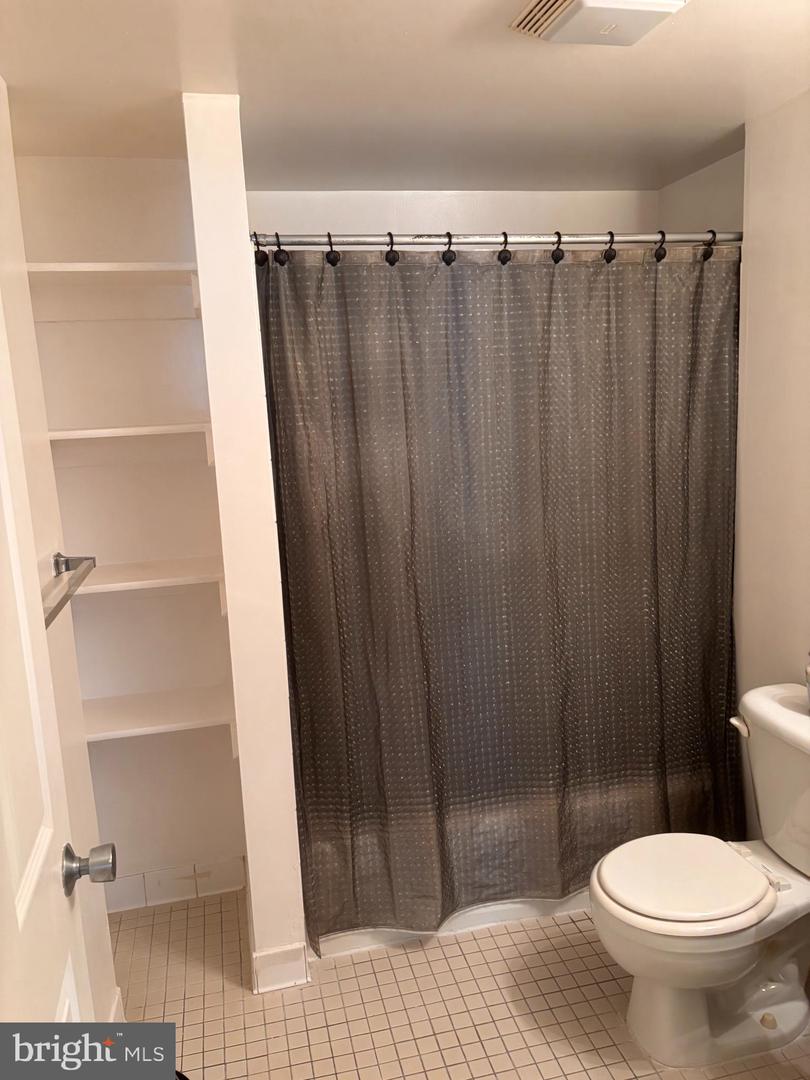 1240 Holbrook Ter Ne #101 Property Photo 13