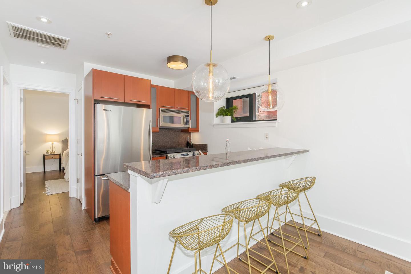 2109 10th St Nw #g01 Property Photo 8