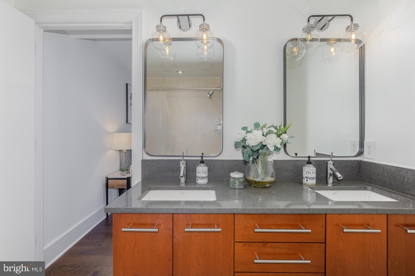 2109 10th St Nw #g01 Property Photo 13