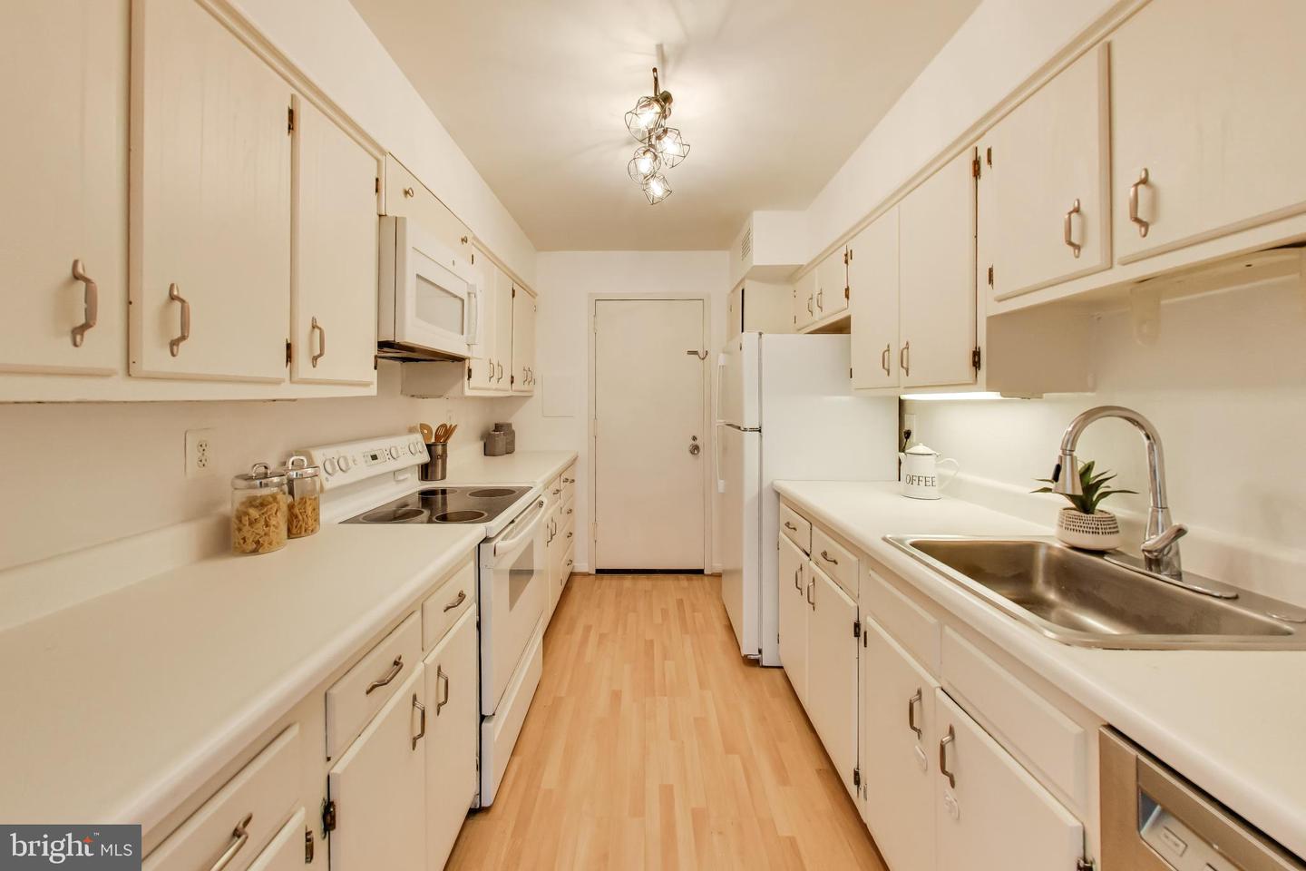 2501 Calvert St Nw #103 Property Photo 11
