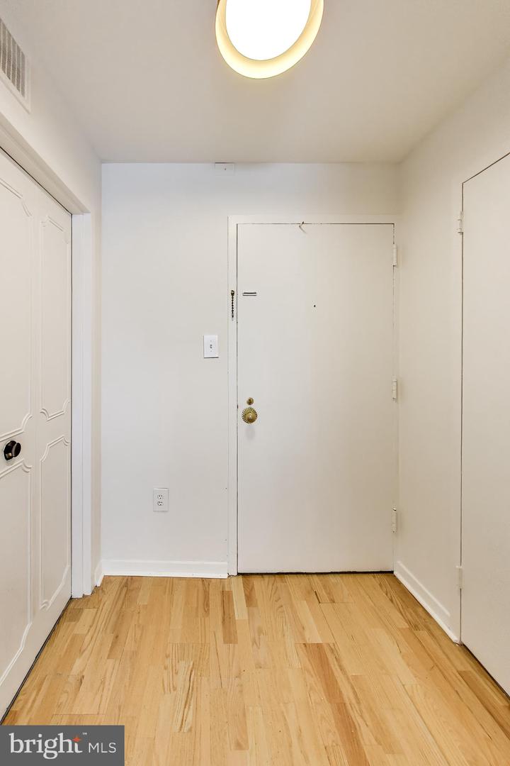 2501 Calvert St Nw #103 Property Photo 26