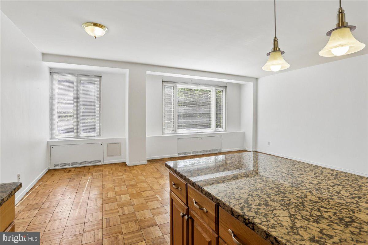 2475 Virginia Nw #220 Property Photo 15