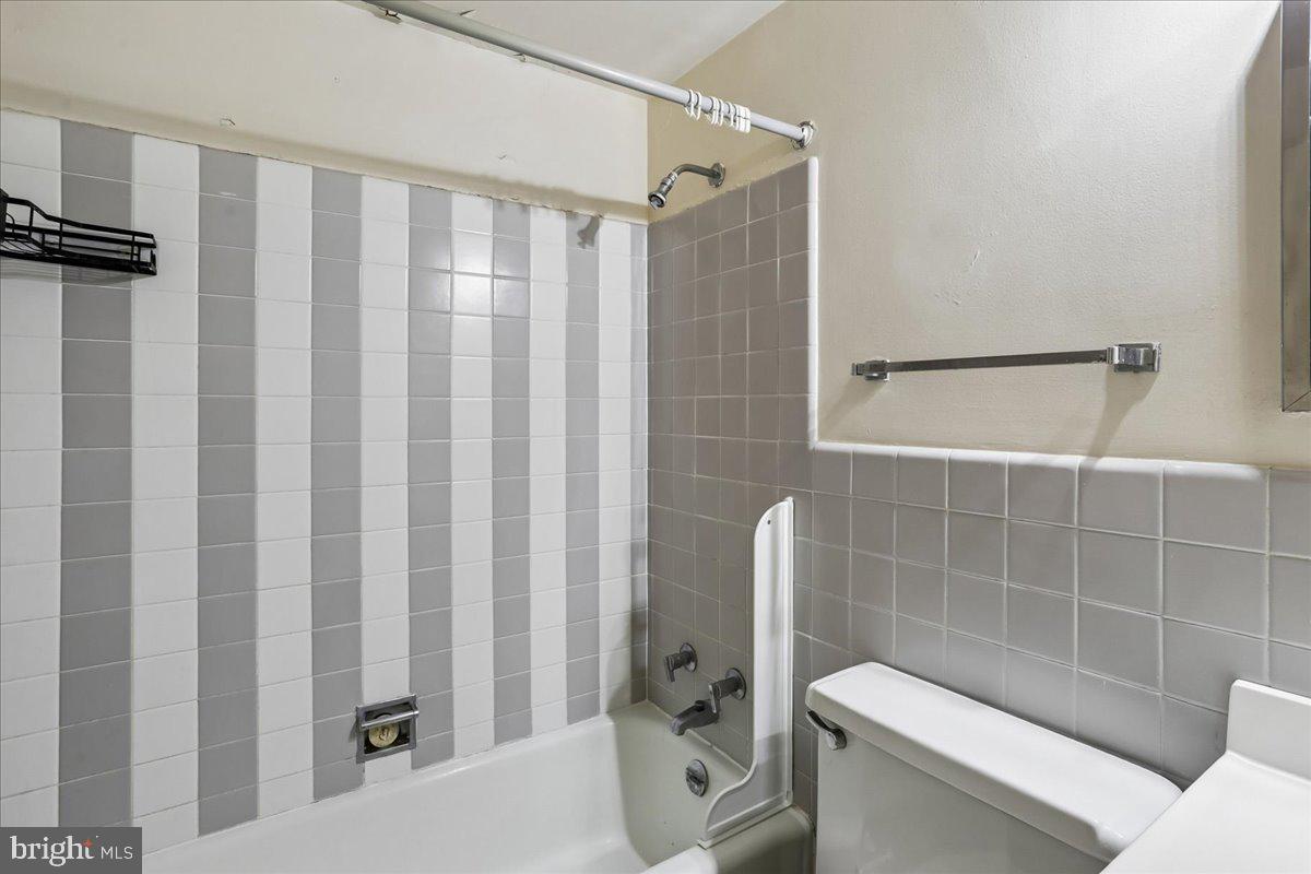 2475 Virginia Nw #220 Property Photo 19