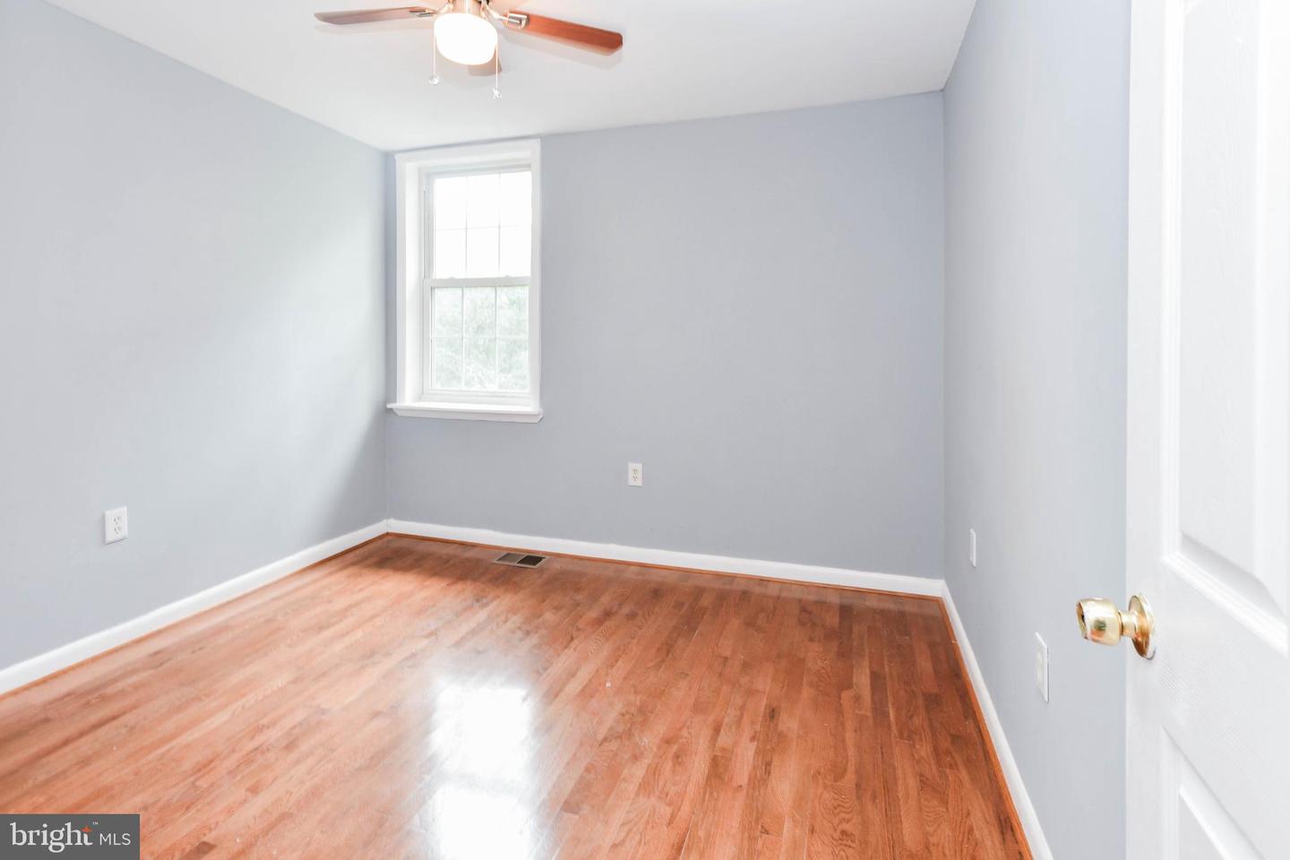 1704 Ne Montana Ave Ne Property Photo 21