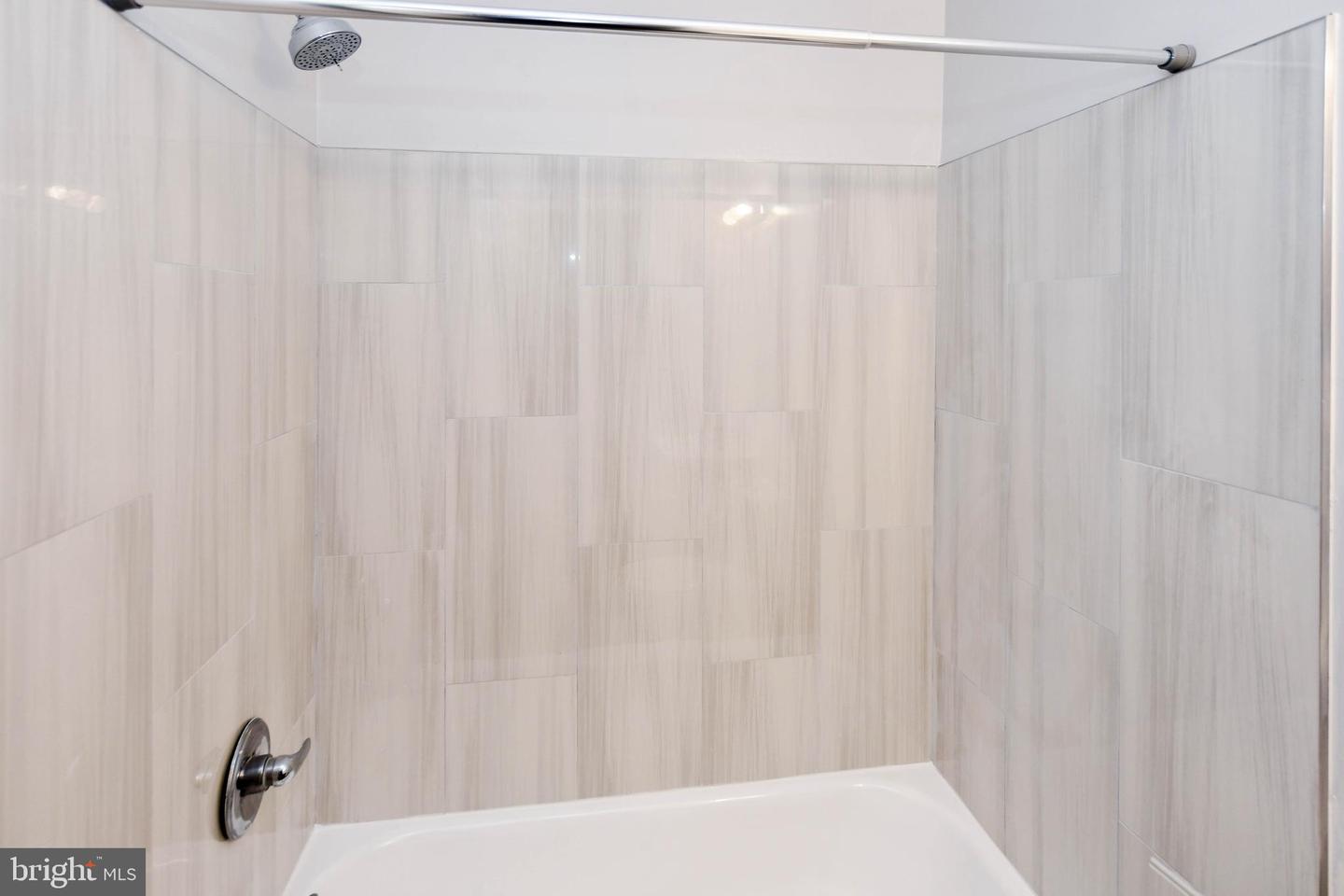 1704 Ne Montana Ave Ne Property Photo 25